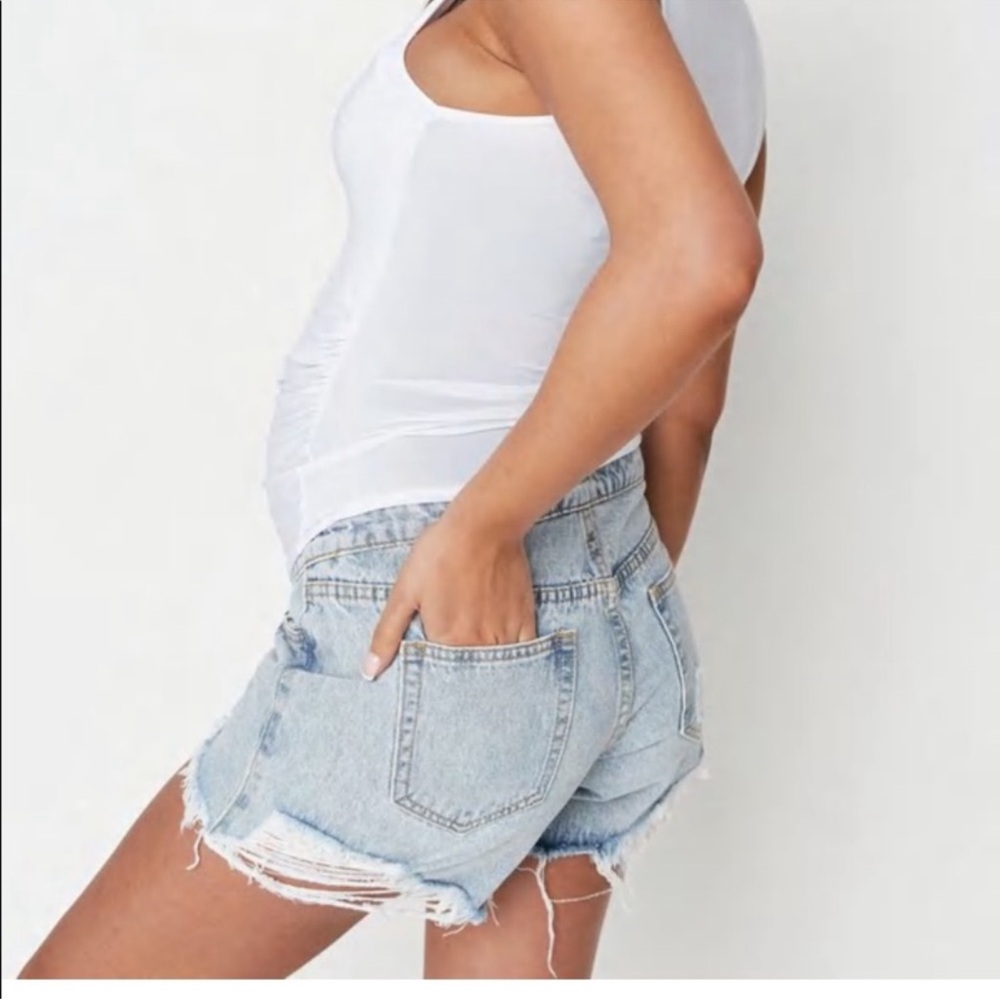 Misguided Maternity Denim Shorts Size Small Distressed - Picture 10 of 10